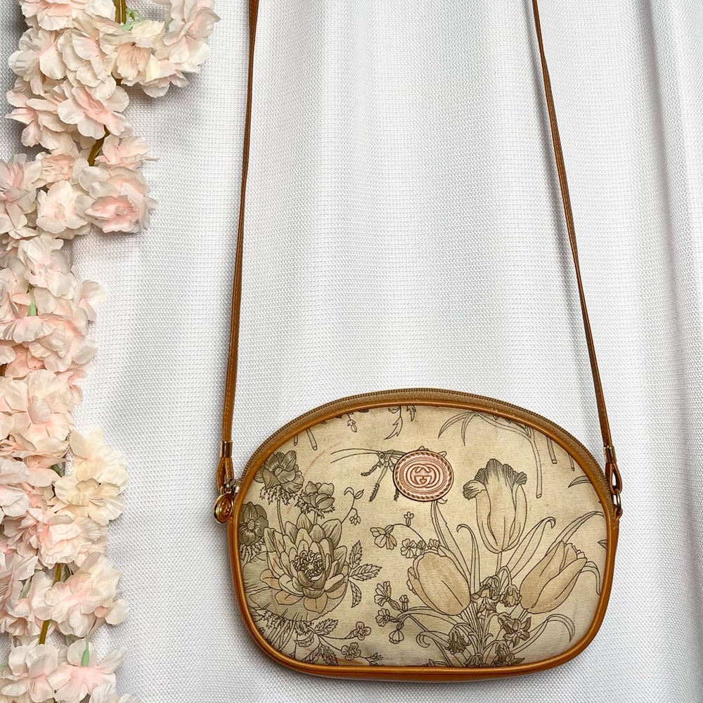 Vintage Gucci Floral & Dragonfly Tan Crossbody bag - Picture 5 of 17
